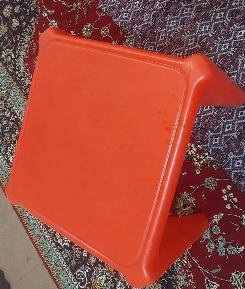 میز و صندلی|تخت و صندلی بچه|اهواز, کوی علوی|دیوار