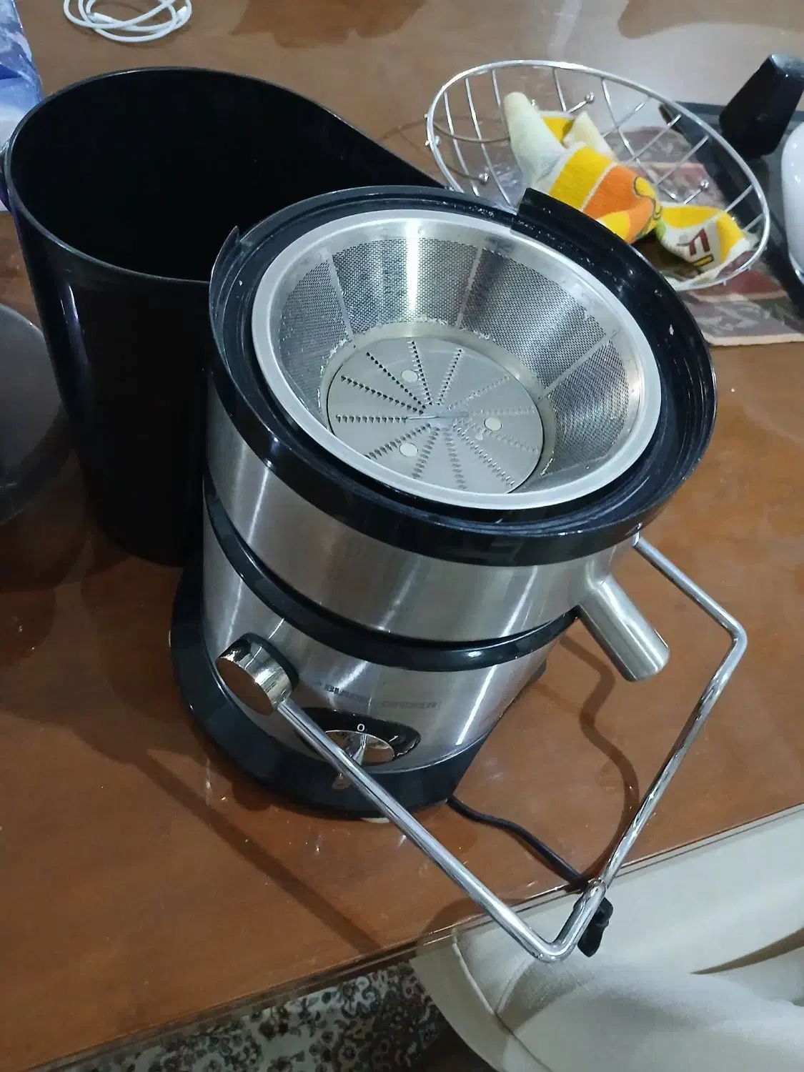 آبمیوه گیری استیل بلک اندکر انگلیسی|آبمیوه‌گیر و آب‌مرکبات‌گیر|تهران, پاسداران|دیوار