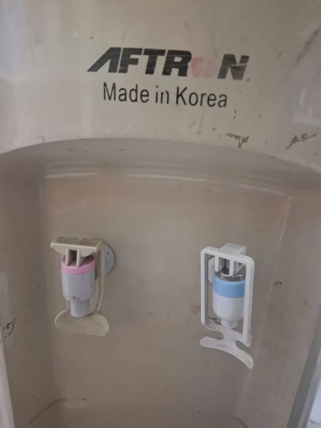 آبسردکن ایستاده|آب‌سردکن و تصفیه آب|دزفول, |دیوار