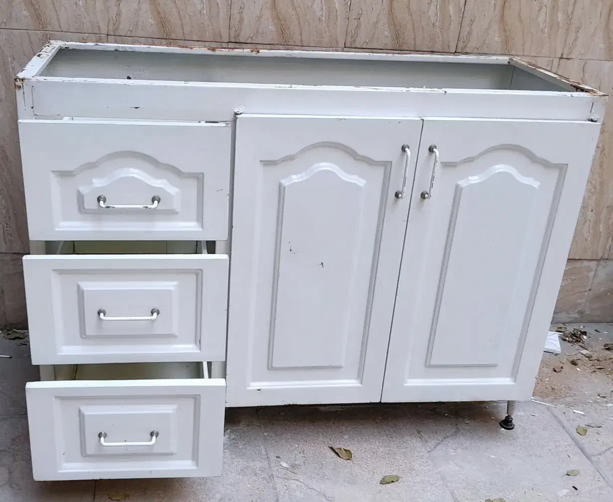 کابینت آهنی تمیز و سالم|مصالح و تجهیزات ساختمان|تهران, شهرک رضویه|دیوار