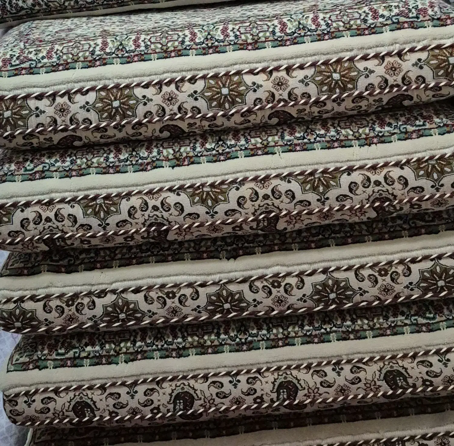 پشتی|پشتی|سنندج, |دیوار