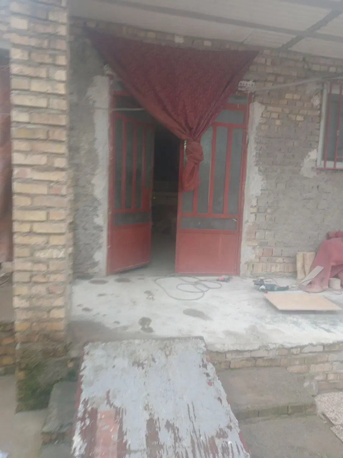 درب|مصالح و تجهیزات ساختمان|خان ببین, |دیوار