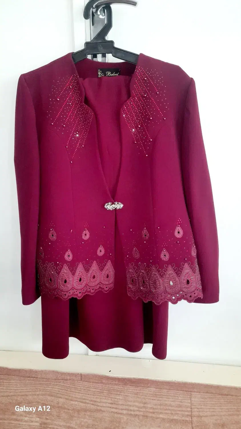 کت و دامن|لباس|مرند, |دیوار