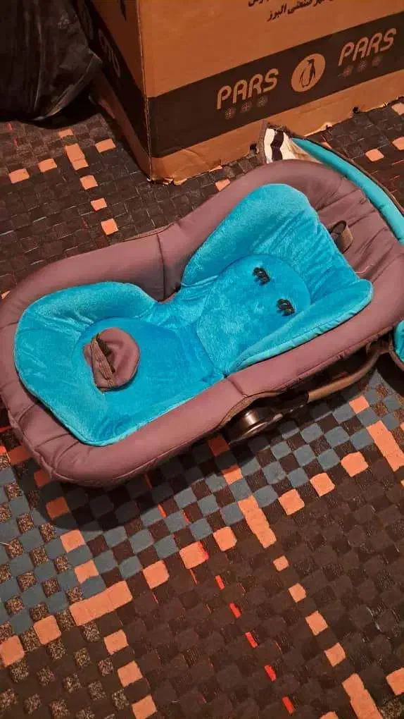 سرویس نوزاد|کالسکه و لوازم جانبی|شهرضا, |دیوار