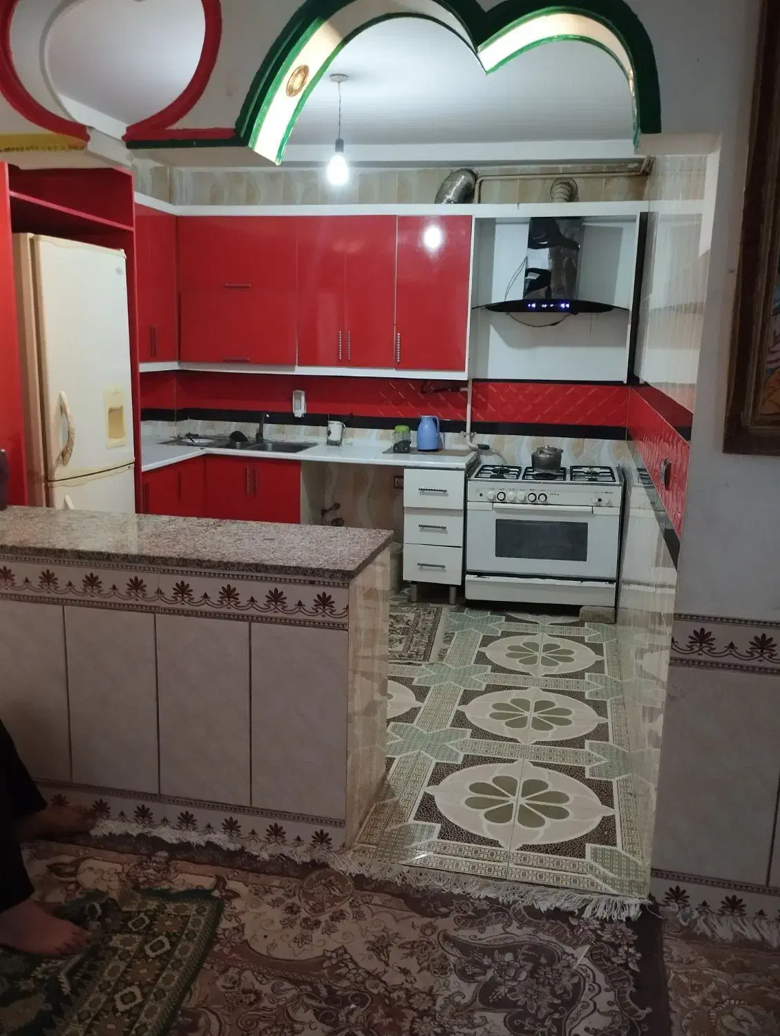 سویت مرتب پارکینگ دار محیط امن|اجارهٔ کوتاه‌مدت آپارتمان و سوئیت|آشخانه, |دیوار