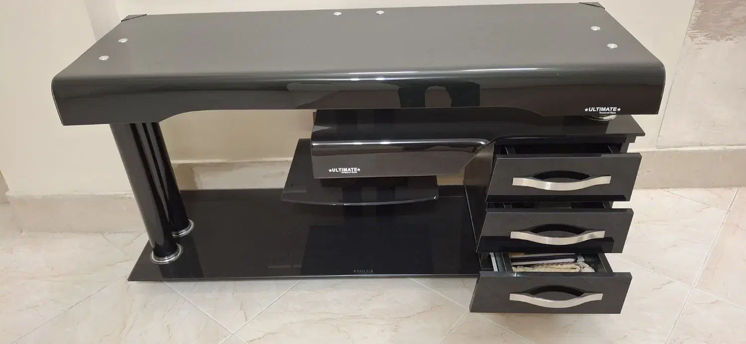 میز تلویزیون در حد نو|میز تلویزیون|مبارکه, |دیوار