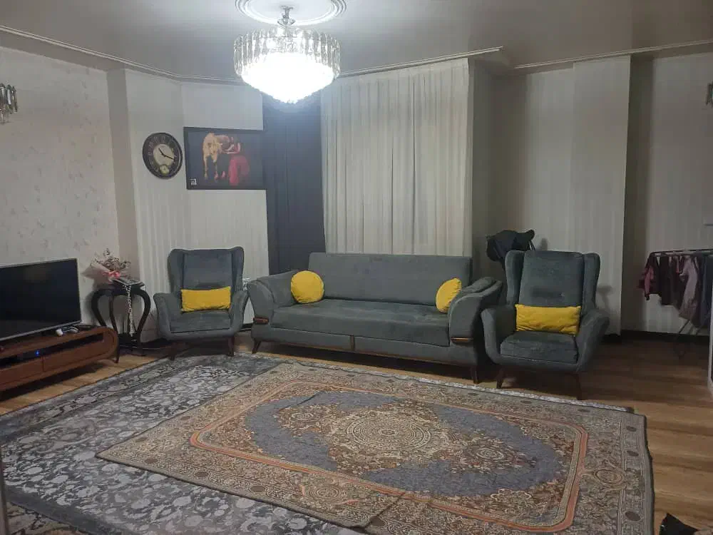 تک واحدی ۱۳۰ متری با اسانسور خیابان امام علی|فروش آپارتمان|شاهین‌شهر, شهرک امام علی|دیوار