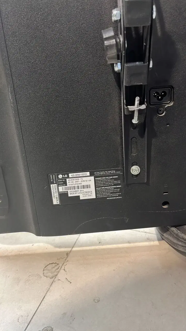 تلوزیون الجی ۴۲ اینچ|تلویزیون و پروژکتور|اصفهان, قائمیه|دیوار