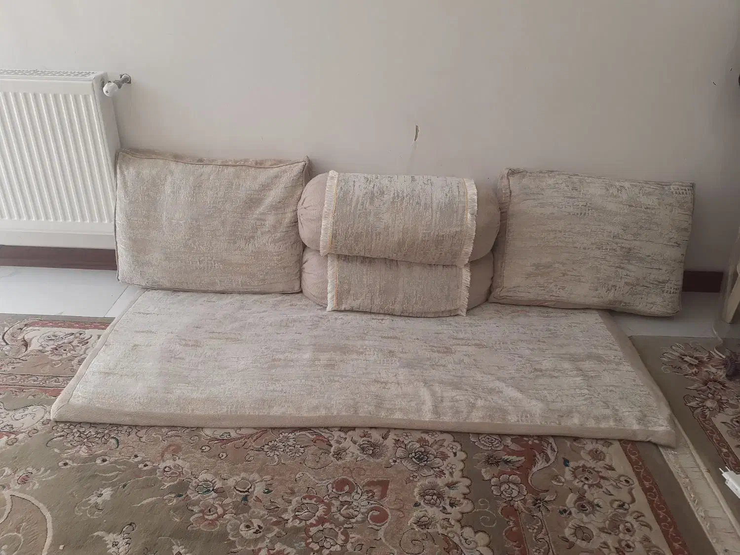 روپشتکی|پشتی|یزدان شهر, |دیوار