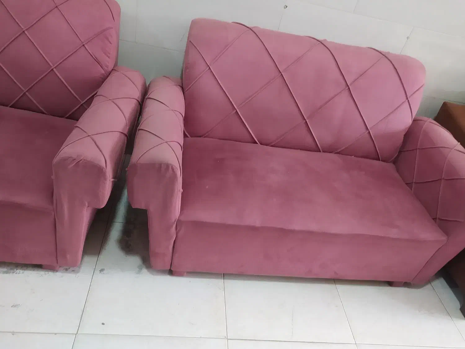 مبلمان پنج نفر سالم تضمین|مبلمان خانگی و میز عسلی|رشت, قاسمیه|دیوار