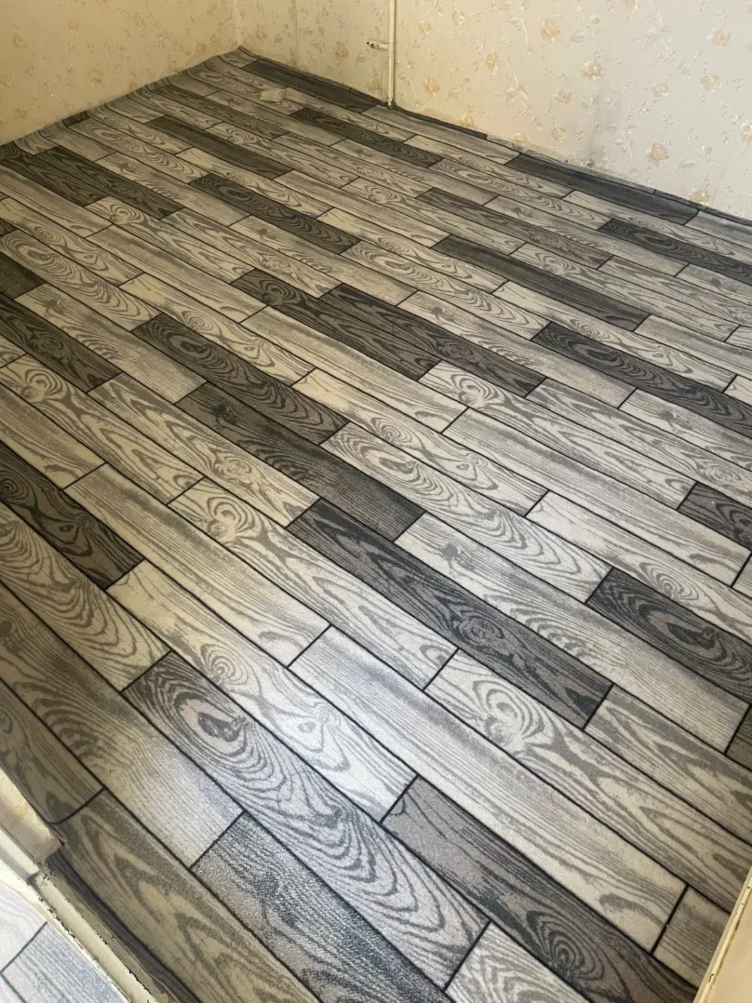 موکت|موکت|هشتگرد, هشتگرد قدیم|دیوار