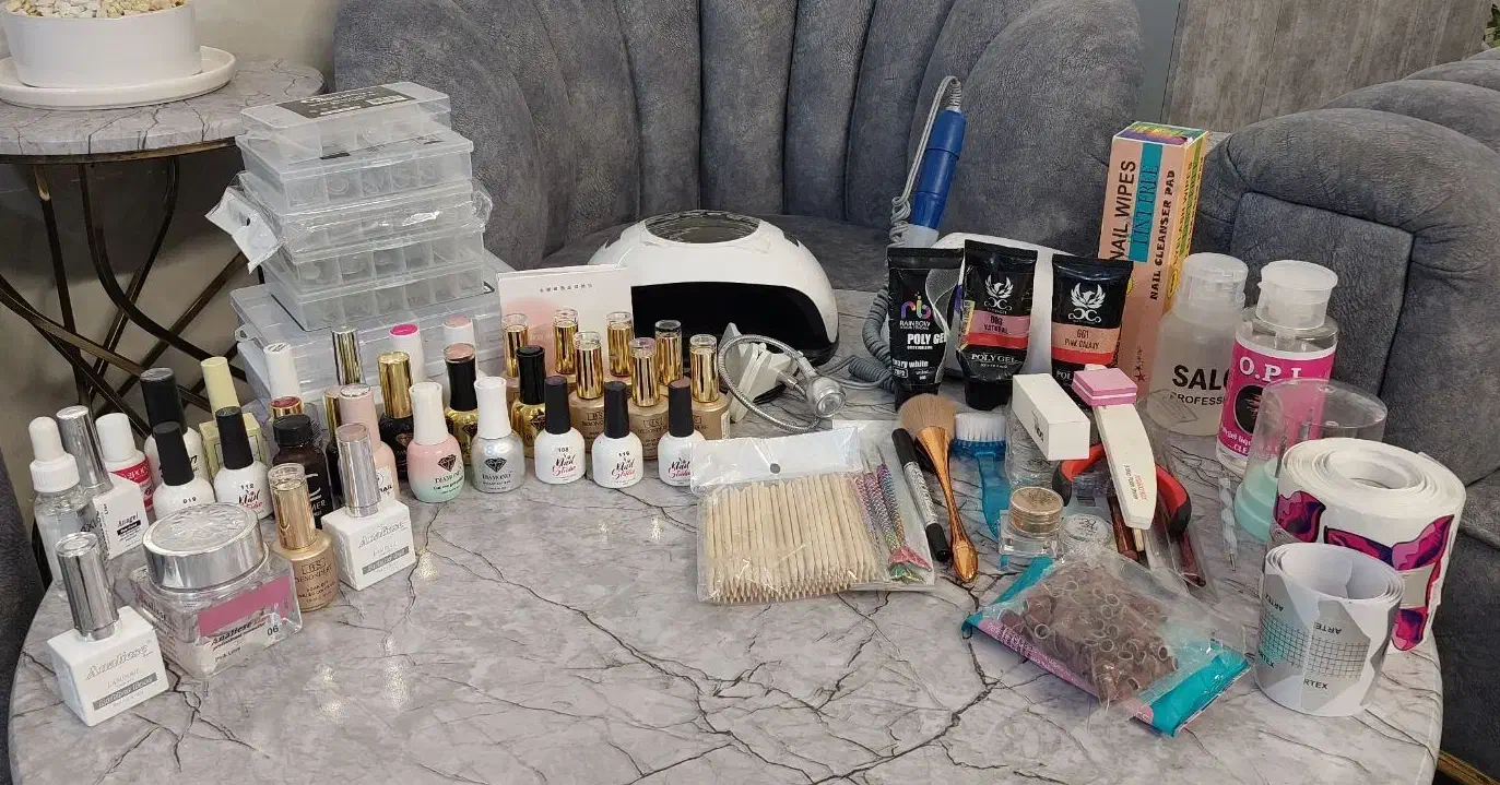 میز ناخن لوازم ناخن|آرایشگاه و سالنهای زیبایی|قم, زند آباد|دیوار