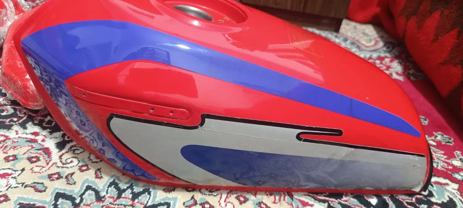 یک سری وسایل موتور فابریک|قطعات یدکی و لوازم جانبی|شیراز, بریجستون|دیوار