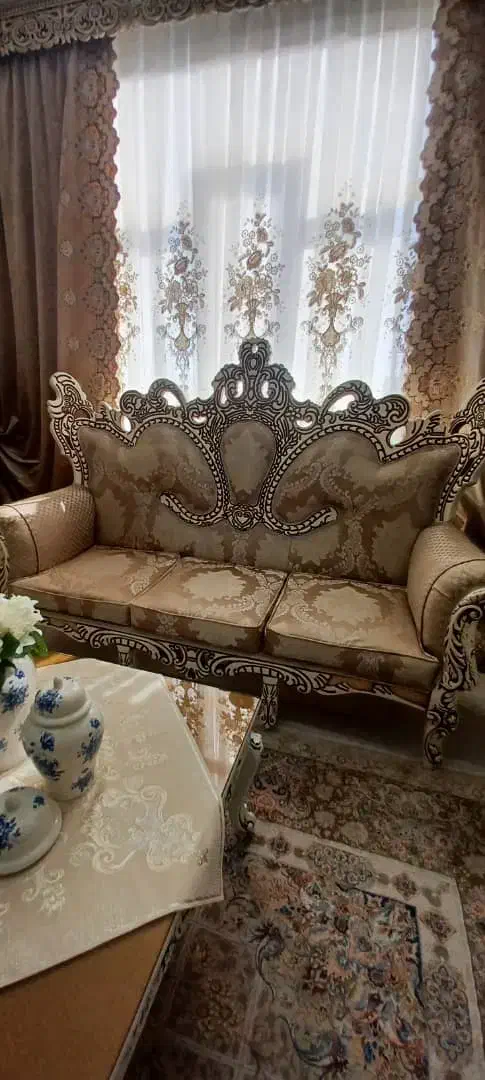 مبل استیل۷ نفره با جلومبلی و عسلی و ساعت ایستاده|مبلمان خانگی و میز عسلی|شهریار, شهریار|دیوار