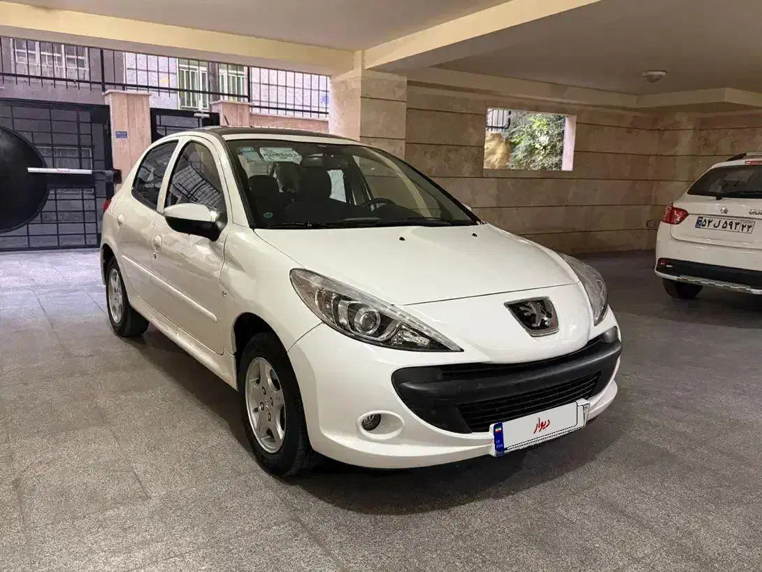 پژو ۲۰۷ دنده ای سقف پانورما مدل ۱۴۰۳|خودرو سواری و وانت|تهران, سلسبیل جنوبی|دیوار