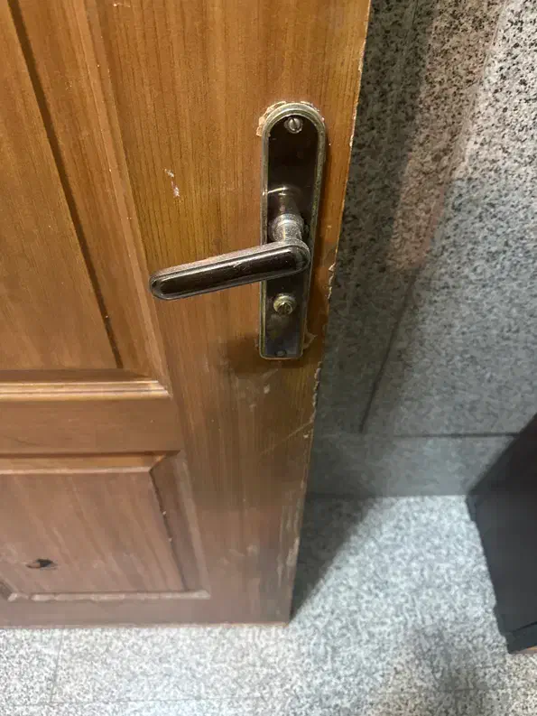 درب چوبی|مصالح و تجهیزات ساختمان|قم, سالاریه|دیوار