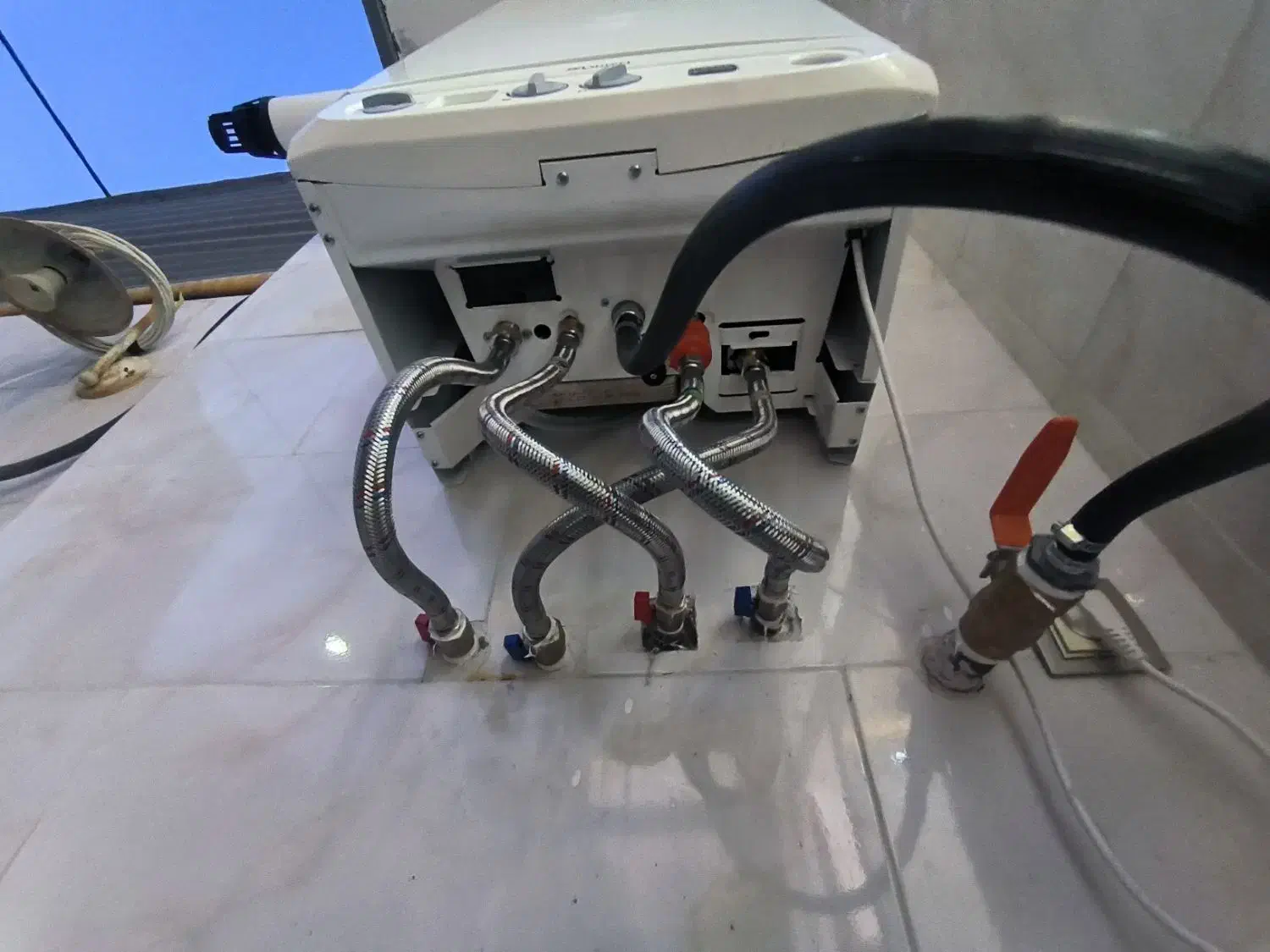 خرید و فروش و تعمیرات پکیج|خدمات پیشه و مهارت|اصفهان, تخت فولاد|دیوار