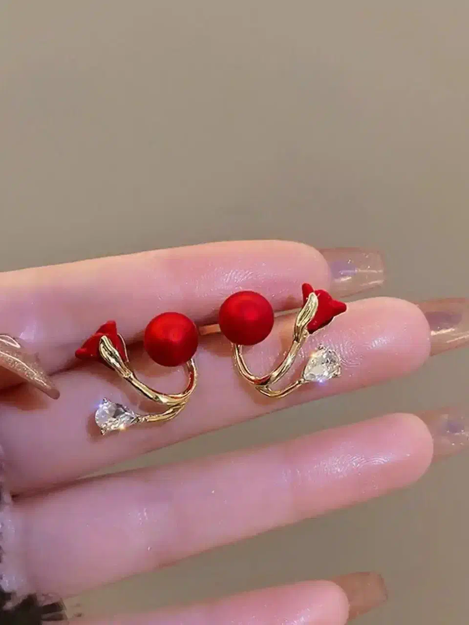 گوشواره مجلسی جواهری|بدلیجات|قم, منبع آب|دیوار