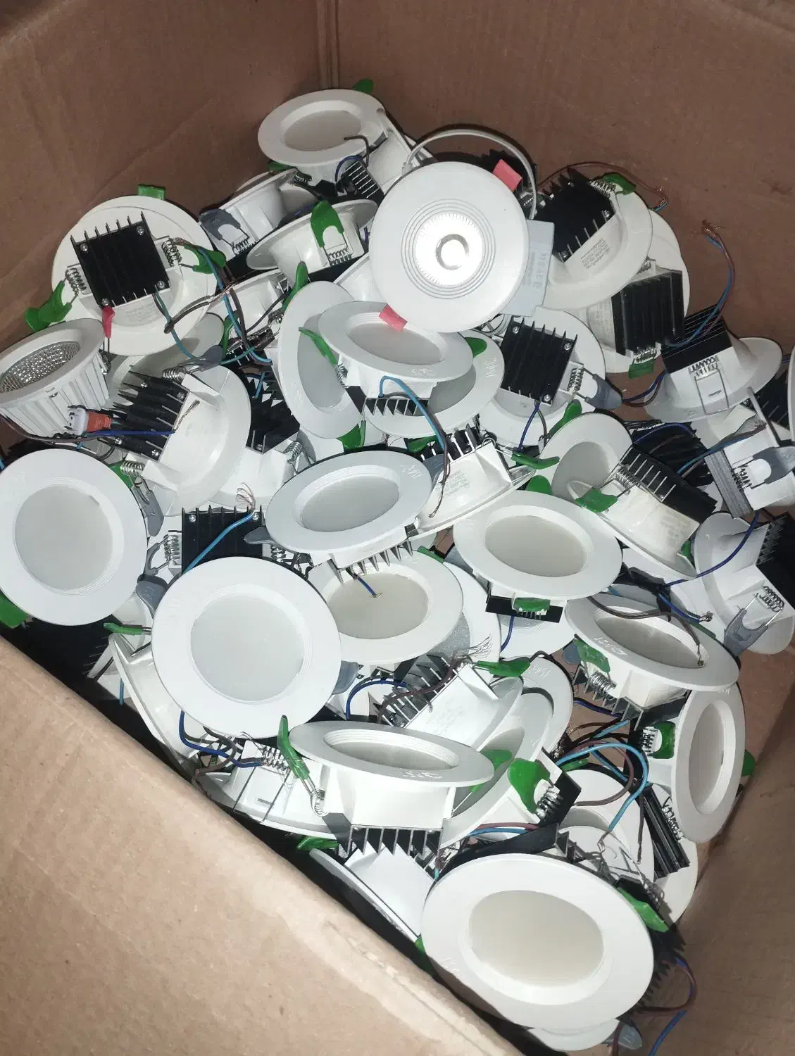 لامپ هالوژن نو 70تا 7w|لامپ و چراغ|پاکدشت, حصار امیر|دیوار