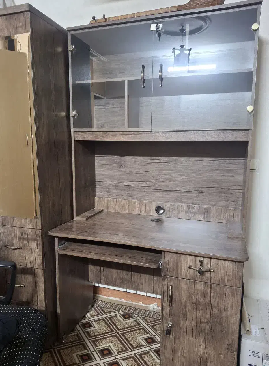 میز تحریر شیک ‌و درحد نو|میز تحریر و کامپیوتر|قم, عمار یاسر|دیوار