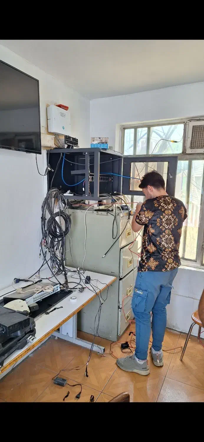 استخدام نصاب حرفه ای و مبتدی دوربین مدار بسته|استخدام صنعتی، فنی، مهندسی|بهارستان, |دیوار