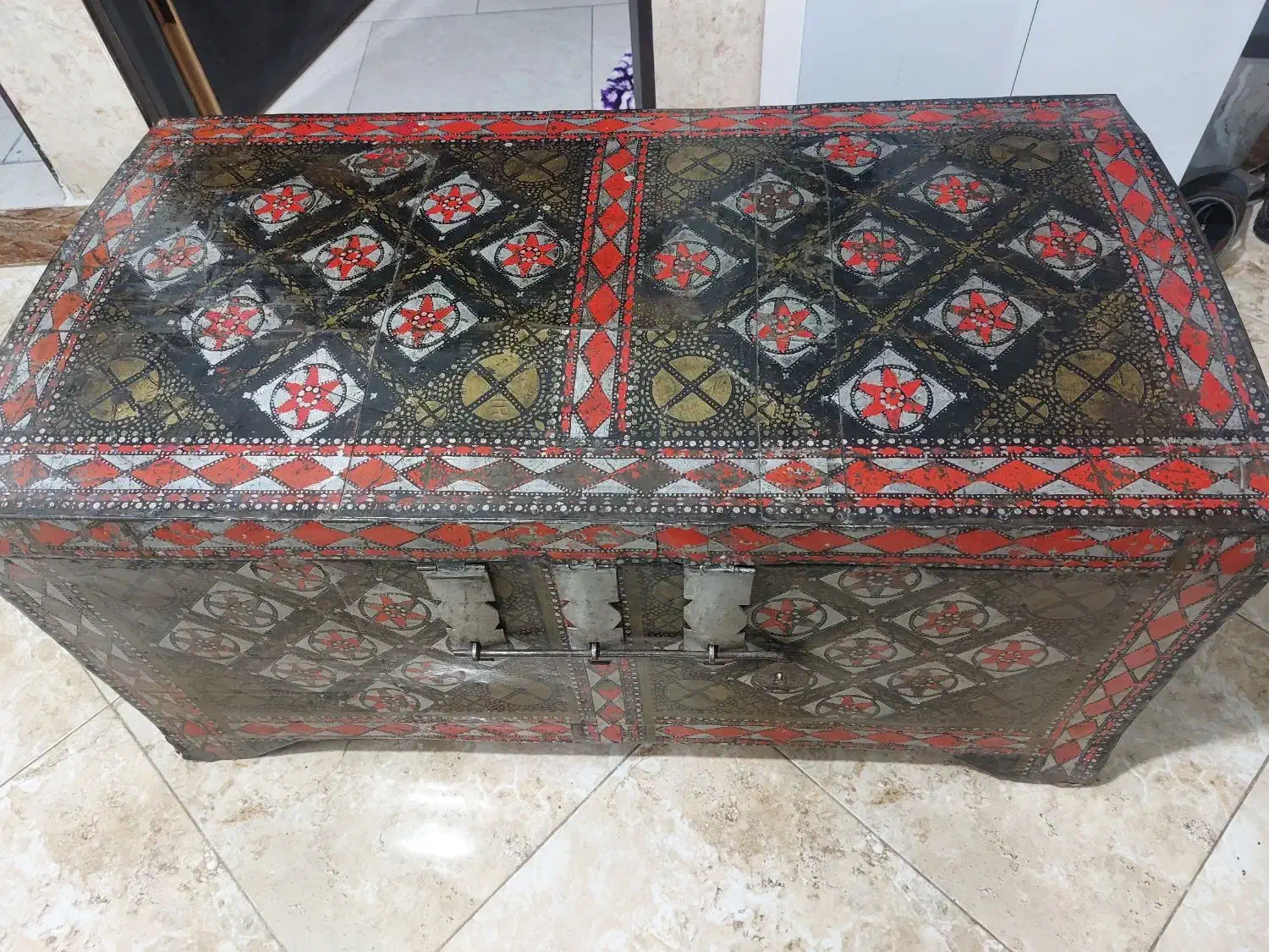 صندوق قاجاری عتیقه|کلکسیون اشیاء عتیقه|کاشان, رجایی|دیوار