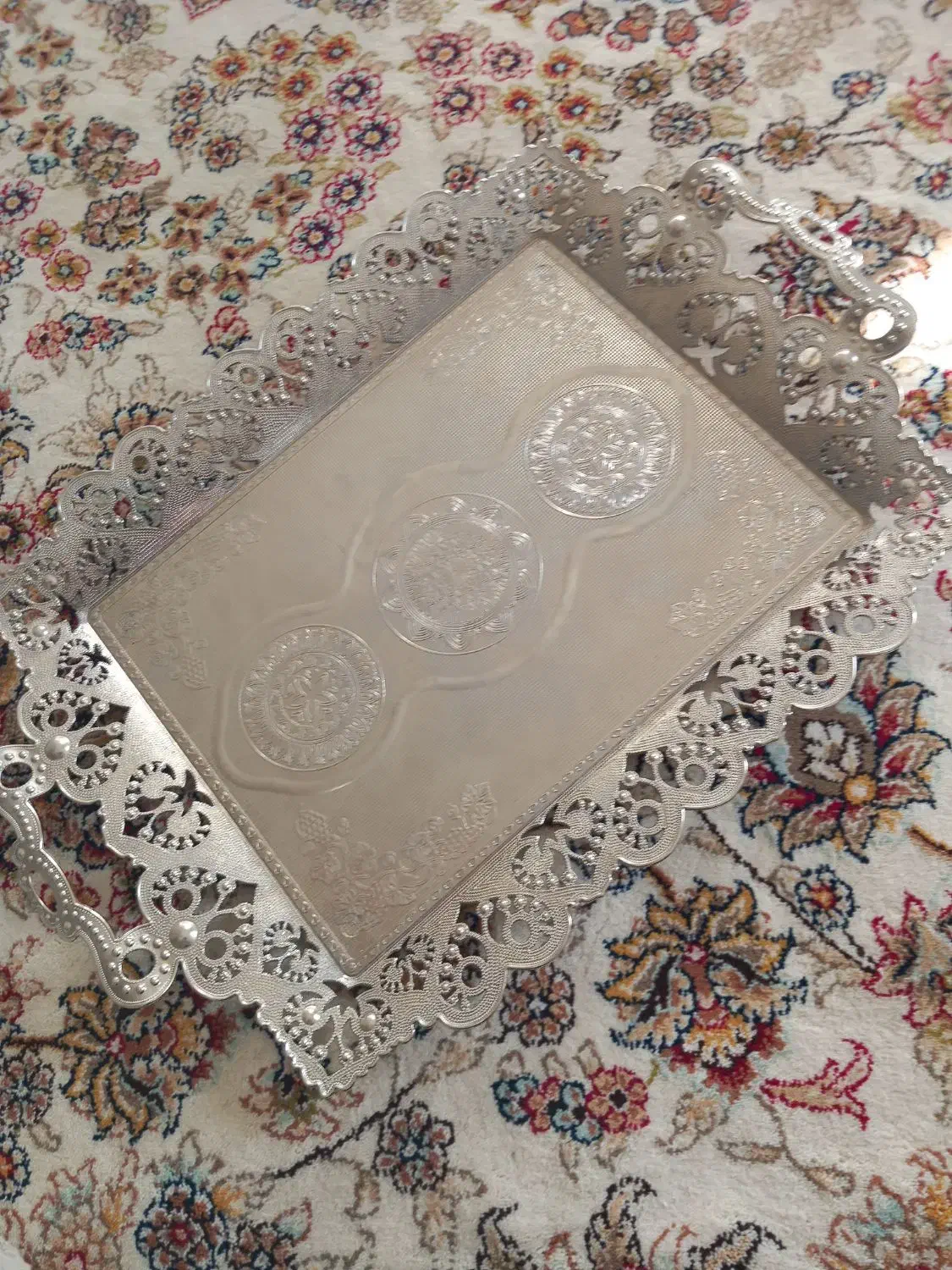 میوه خوری جفتی۵۰۰سینی بزرگ۳۰۰کوچیک۲۰۰کاسه ها۲۰۰|ظروف سرو و پذیرایی|زنجان, |دیوار