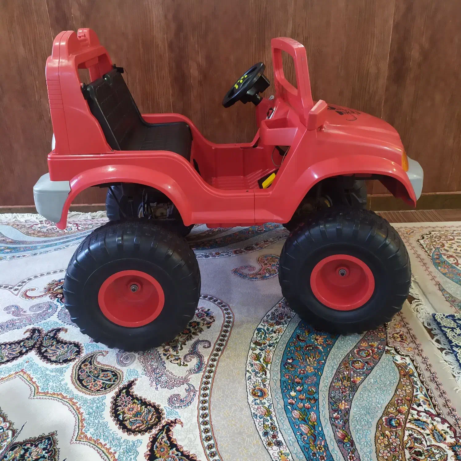 جیپ شارژی برقی|اسباب‌بازی بچه|بهبهان, |دیوار