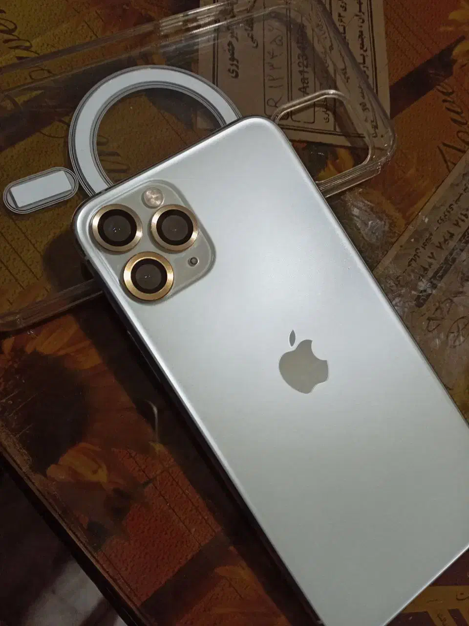 یک موبایل ۱۱پرو|موبایل|اراک, |دیوار