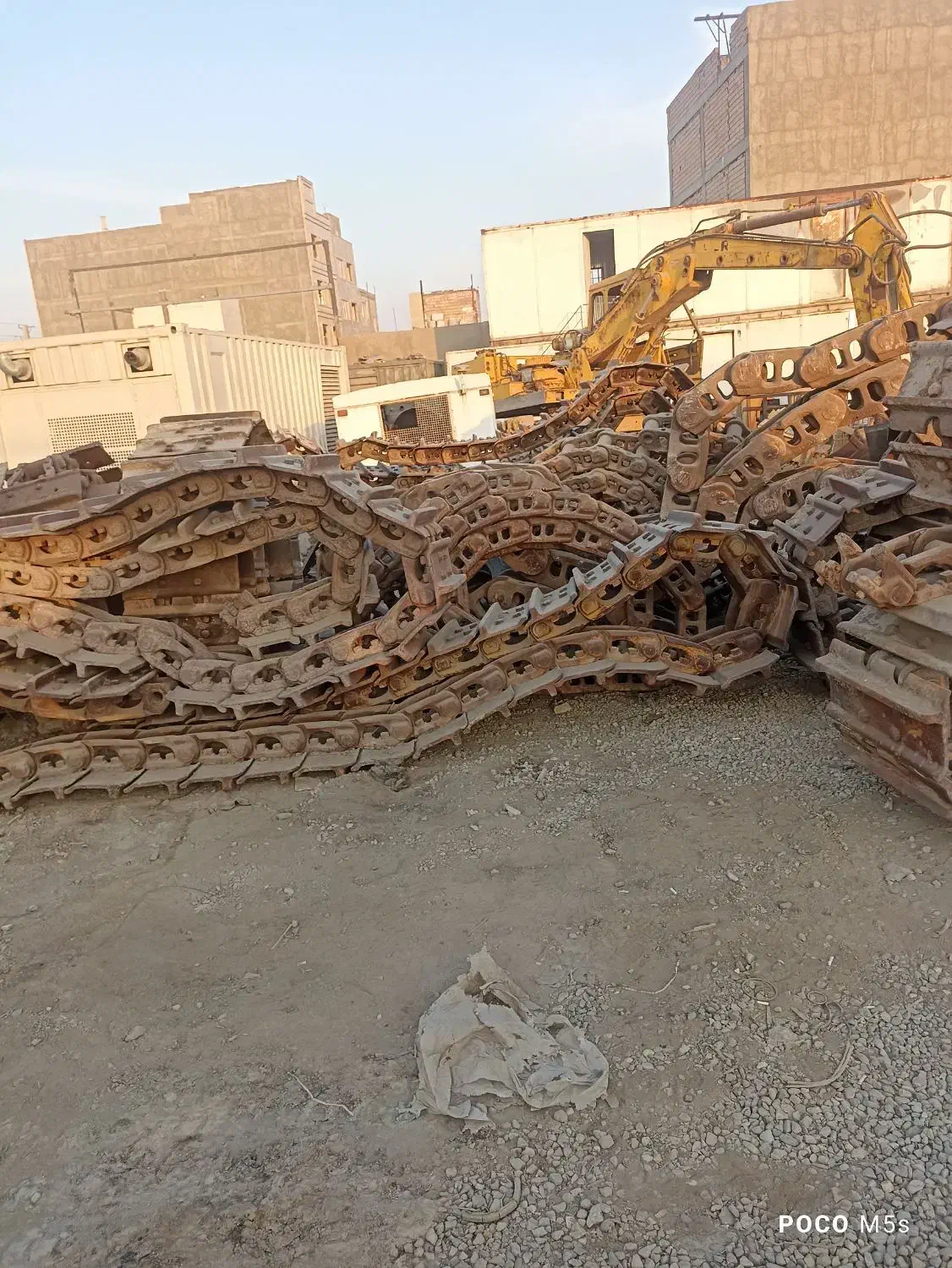 زنجیر بلدوزر ۱۵۵ کوماتسو اصل ژاپن بدون پل با کفشک|قطعات یدکی و لوازم جانبی|تهران, امام زاده عبدالله|دیوار