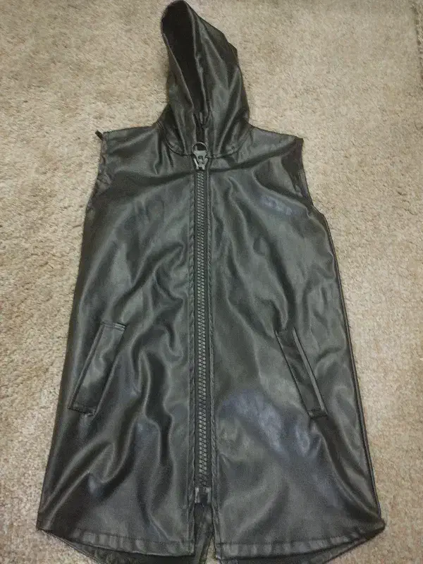 جلیقه|لباس|رباط‌کریم, مسکن مهر آبشناسان|دیوار