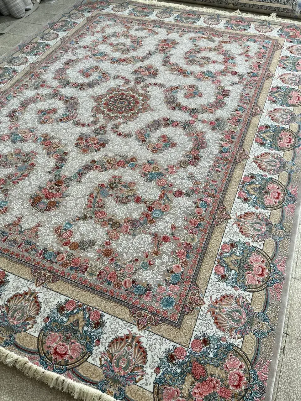 فروش فرش و تابلو فرش به قیمت ویژه|فرش|مرند, |دیوار