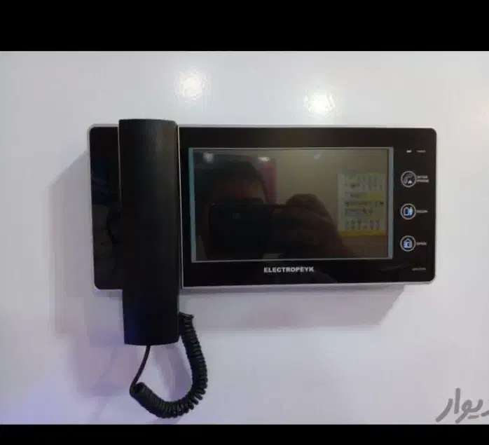 برقکار،برق کاری نصاب آیفون،نورپردازی، لاین نوری|خدمات پیشه و مهارت|شیراز, پانصد دستگاه ارتش|دیوار