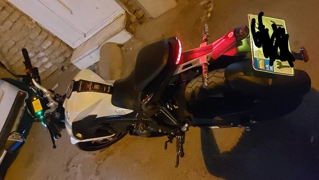 بنلی ۱۸۰ نیوفیس|موتورسیکلت|قم, زنبیل آباد|دیوار