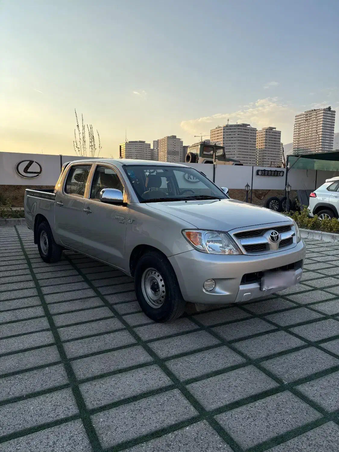 هایلوکس دو کابین|خودرو سواری و وانت|تهران, شهرک چیتگر|دیوار