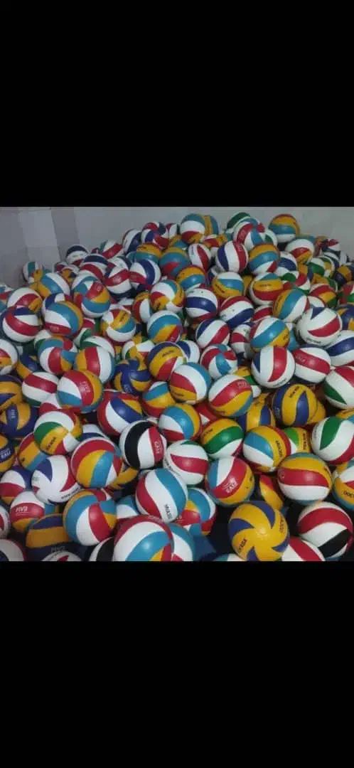 توپ فوتبال والیبال|ورزش‌های توپی|تهران, پارک شهر|دیوار