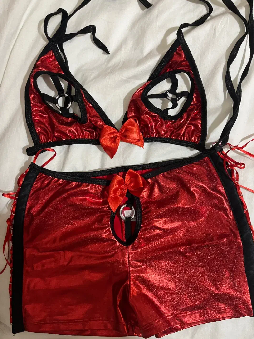 لباس خواب|لباس|قم, شهدا|دیوار