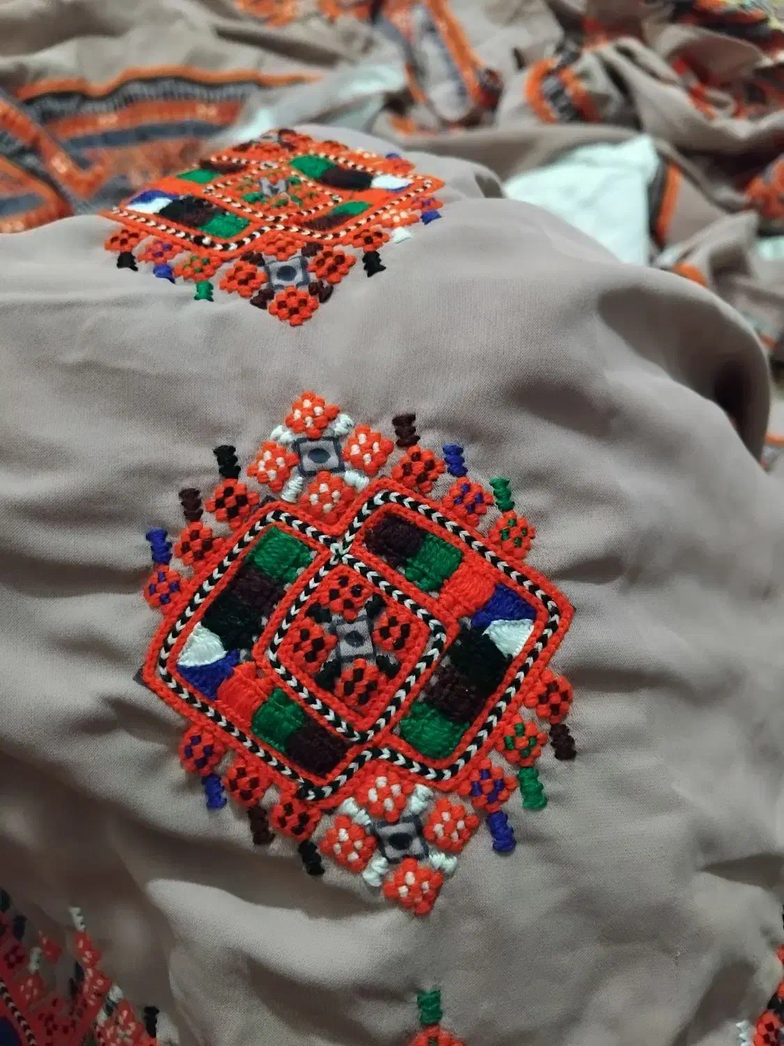 خیاط هستم موسوم|لباس|ایرانشهر, |دیوار