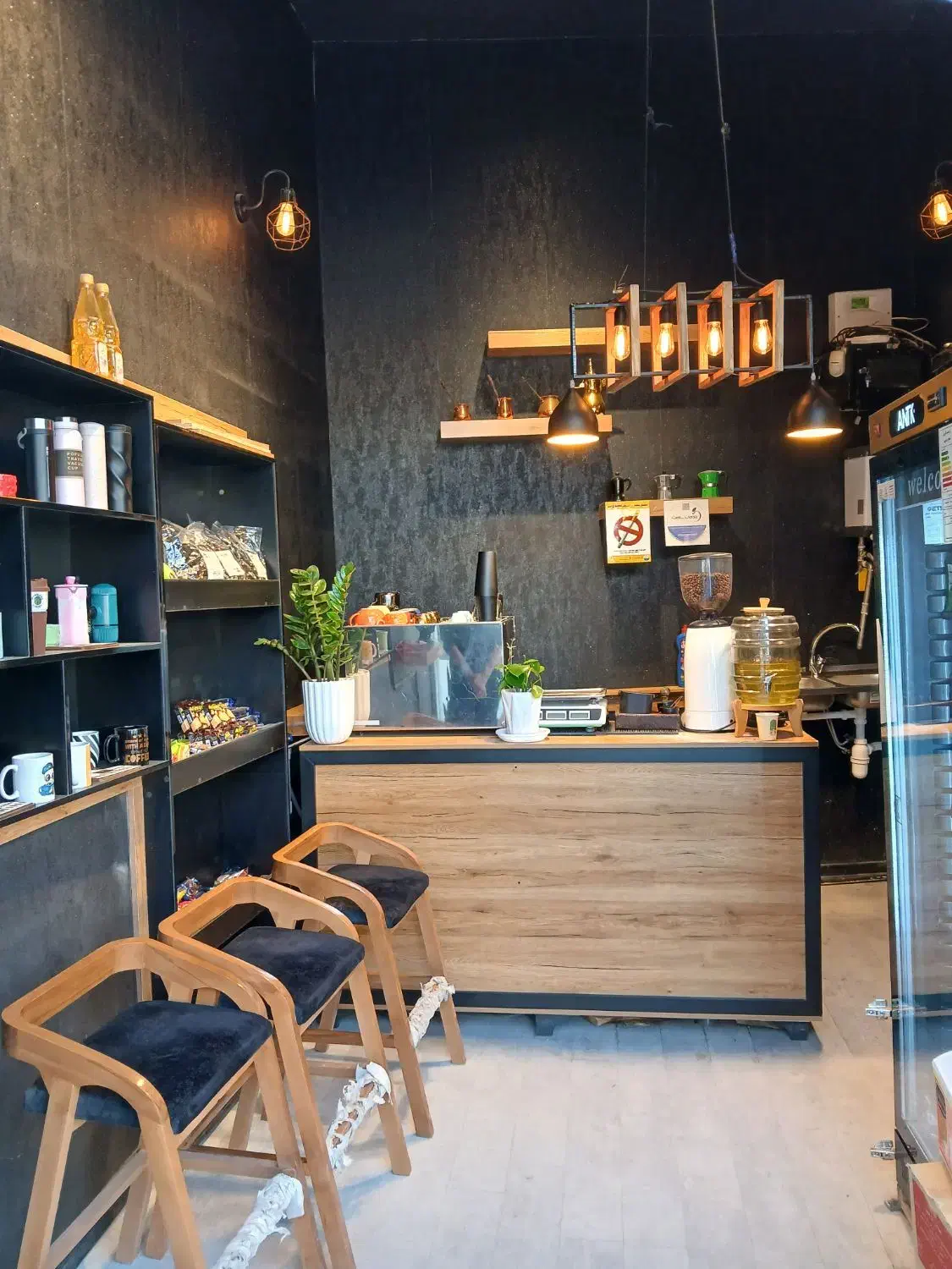 باریستا مبتدی|استخدام خدمات فروشگاه و رستوران|خمینی‌شهر, |دیوار