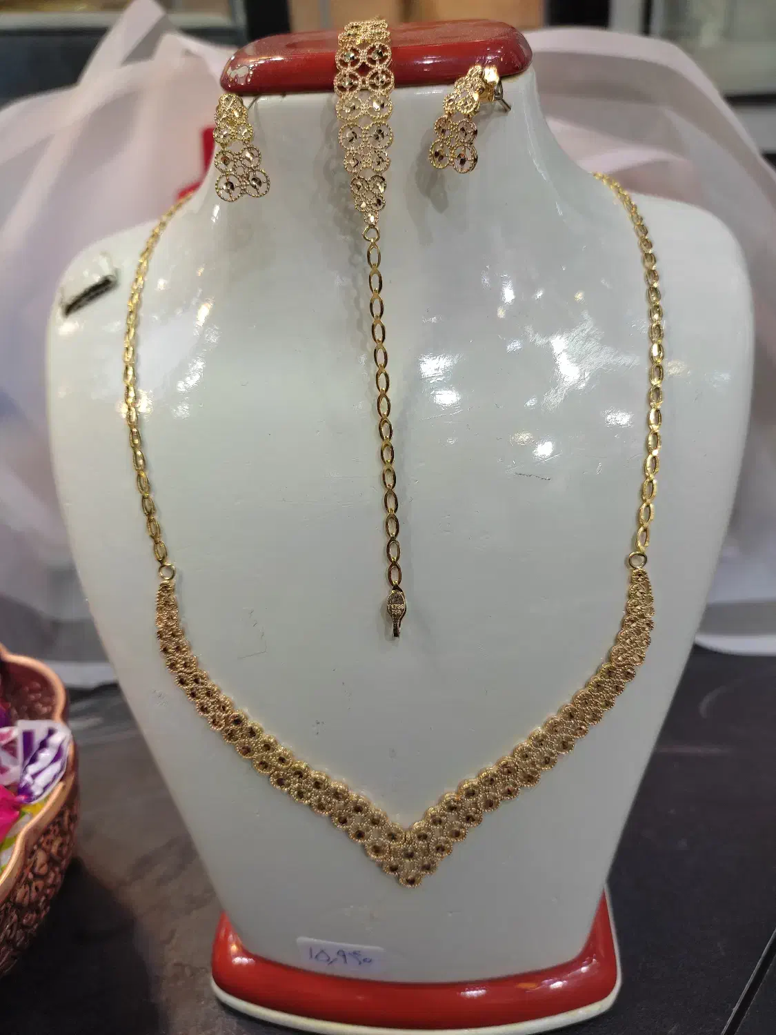 فروش طلا فقط 3 درصد بالای تابلو|جواهرات|شیراز, شاهچراغ|دیوار