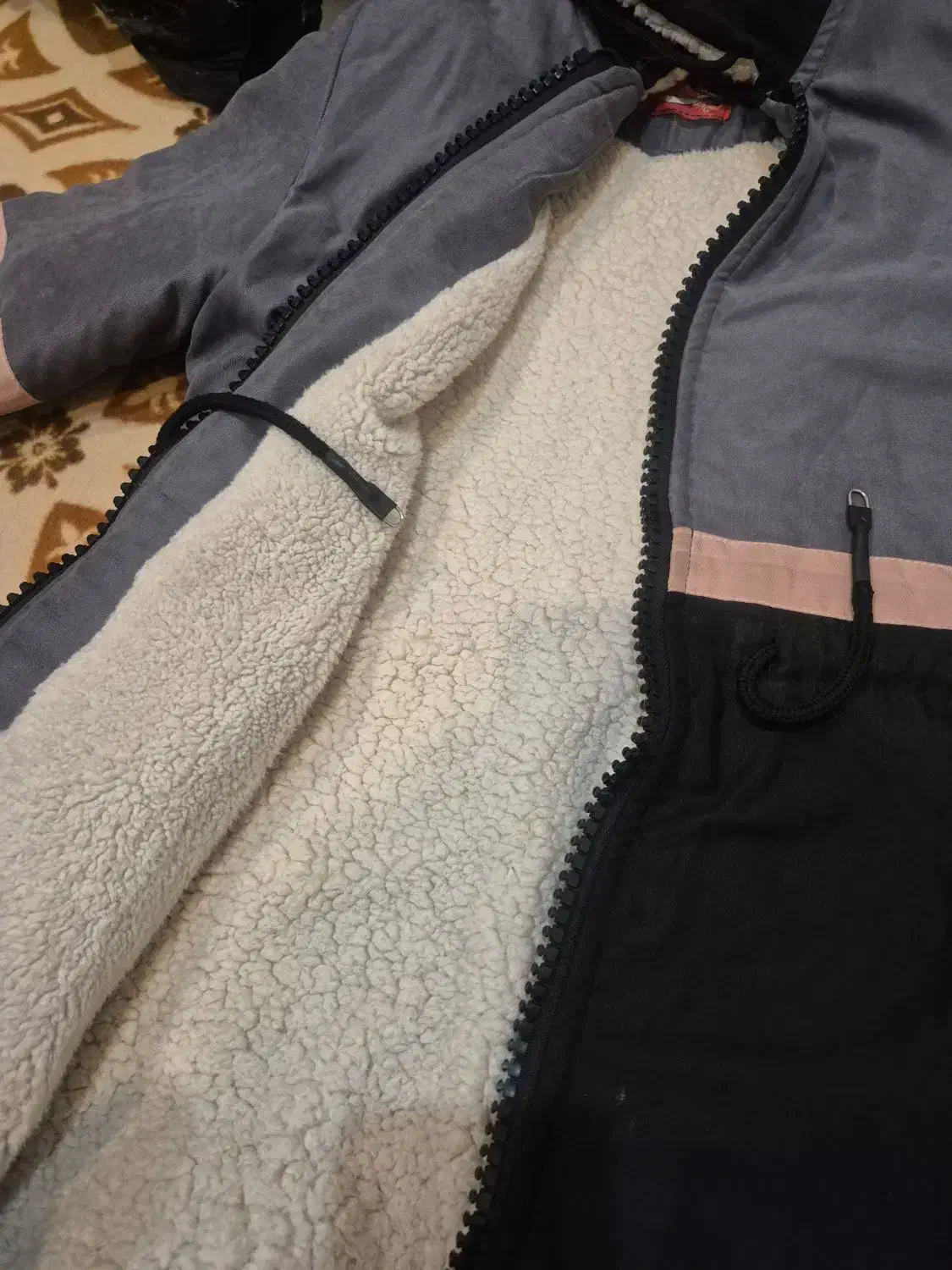 کاپشن|کفش و لباس بچه|دلیجان, |دیوار