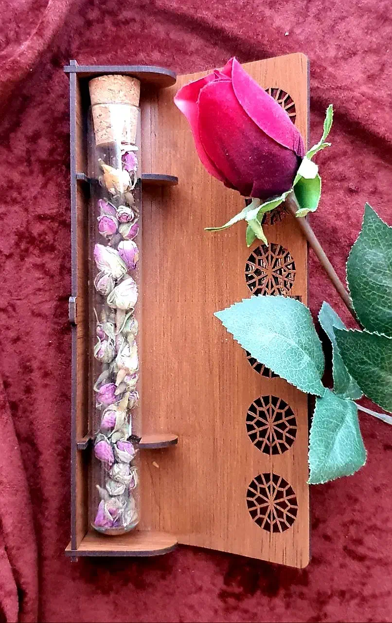 جعبه چوبی غنچه ی گل|صنایع دستی و سایر لوازم تزئینی|گرگان, |دیوار