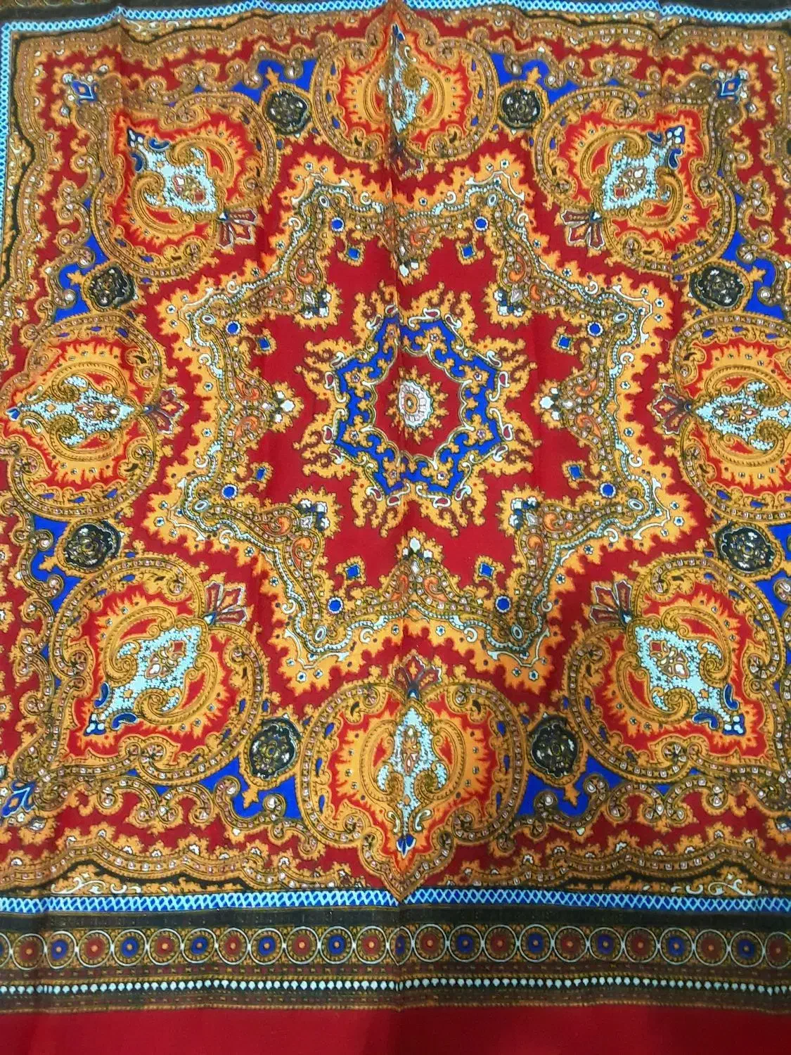 روسری|لباس|سبزوار, طبرسی (جعفرآباد)|دیوار