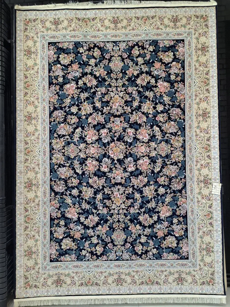 فرش کاشان سرمایه ای ماندگار برای خانه شما|فرش|کاشان, راوند|دیوار