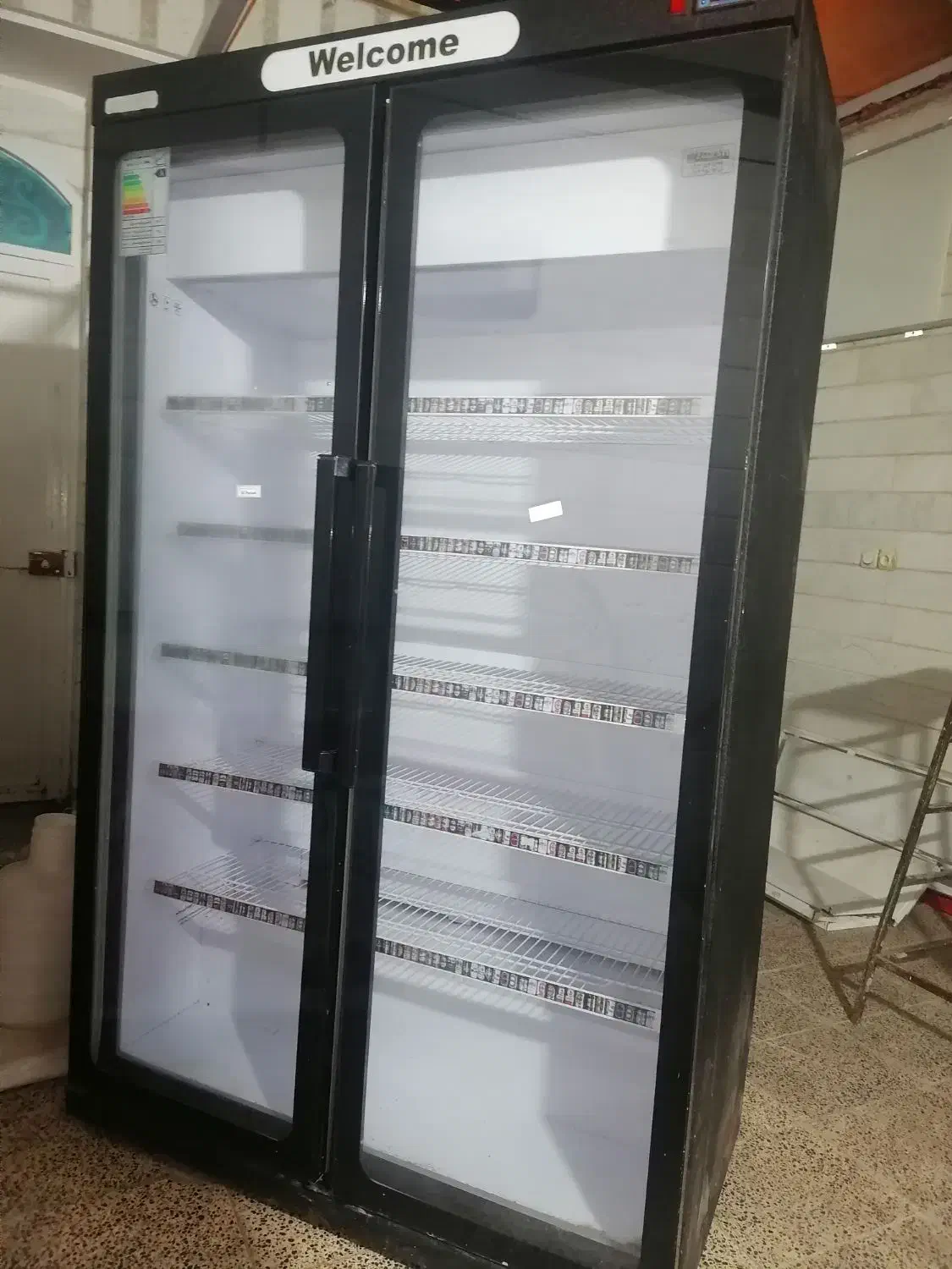 یخچال|یخچال و فریزر|قم, چهل درخت‎|دیوار