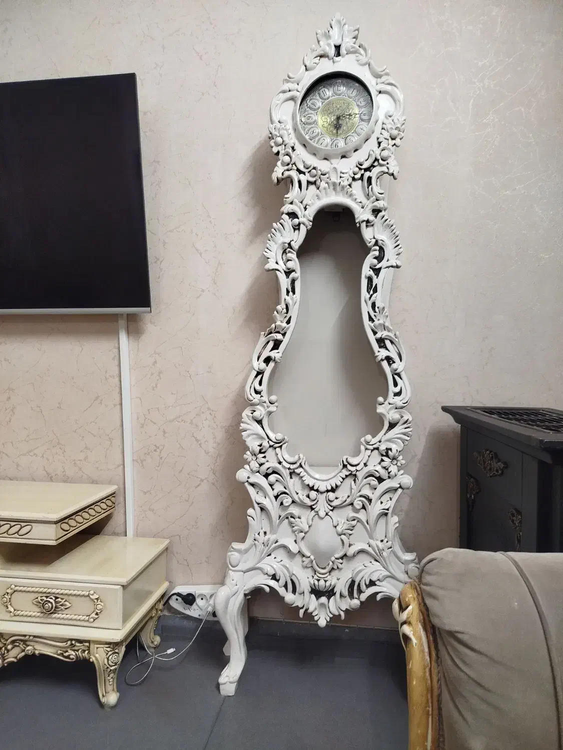 ساعت ایستاده سالم|ساعت دیواری و تزئینی|قدس, شهر‌قدس|دیوار