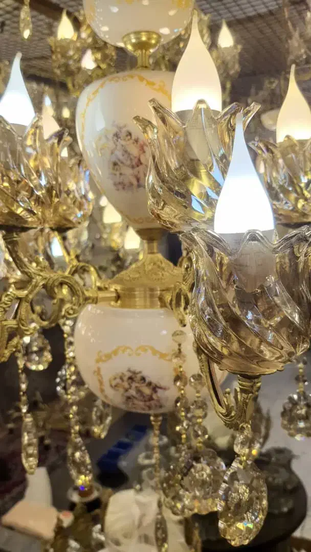 لوستر چینی و برنز شاخه ای 700تومان ۴شاخه ۸شعله|لوستر و چراغ آویز|تبریز, |دیوار