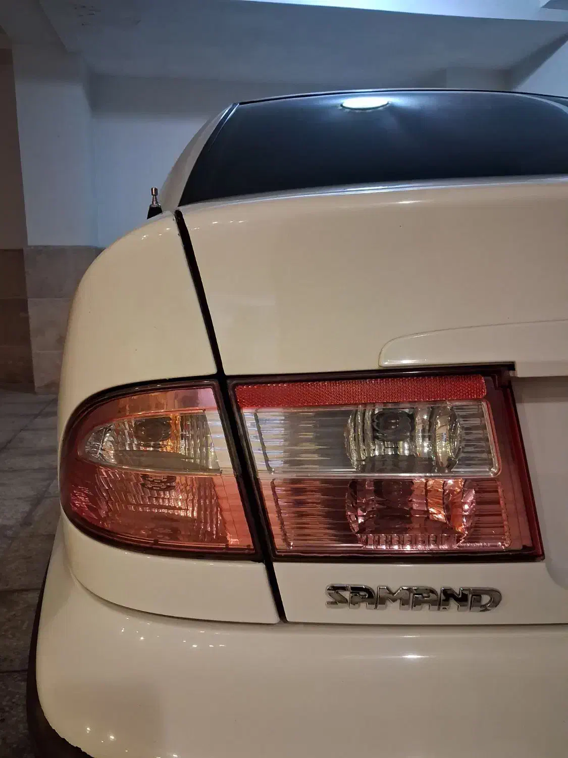 چراغ عقب کامل سمند|قطعات یدکی و لوازم جانبی|گرمدره, |دیوار