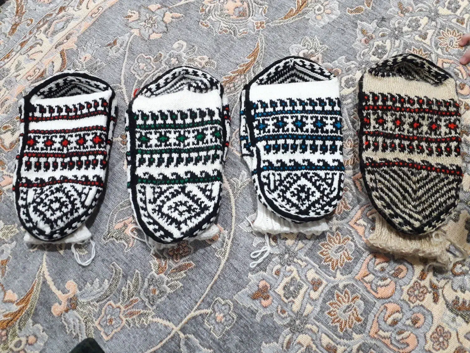 فروش جوراب کاموایی مردانه و یک جفت بن یا پشم|لباس|سقز, |دیوار