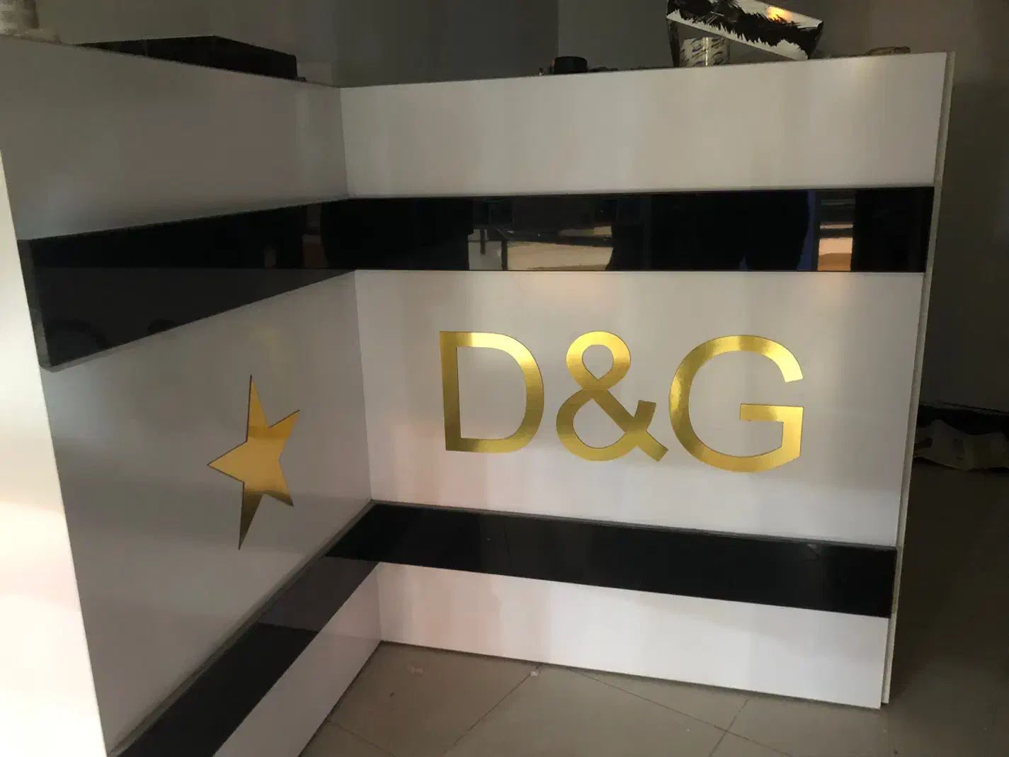 ویترین باقیمت مناسب|بوفه، ویترین، کنسول|بهبهان, |دیوار